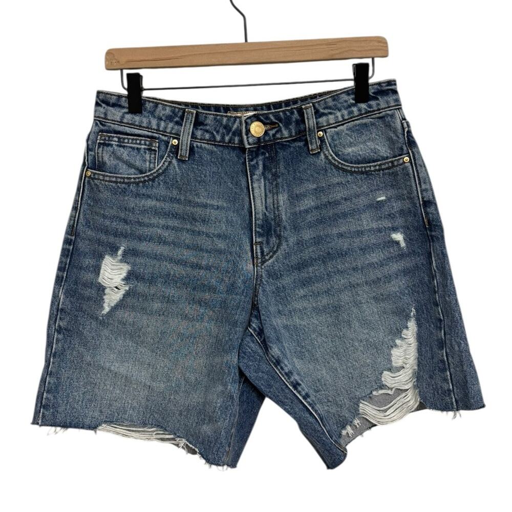 Kut from the Kloth Hailey Bermuda Short in Medium Wash Distressed Denim - Size 0